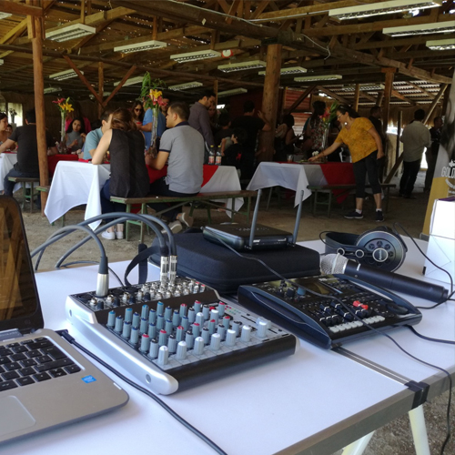 Sistema de amplificación de audio para eventos al aire libre en Santiago